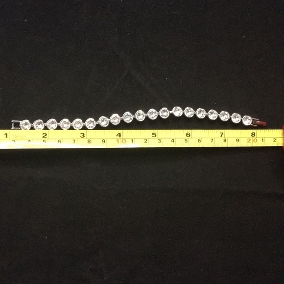 TC STAINLESS STEEL WOMEN’S CLEAR DIAMONDS BRACELET - Picture 5 of 5